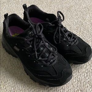 Sketchers Walking Shoes